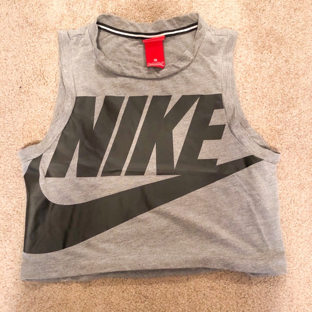 Nike crop tank XS